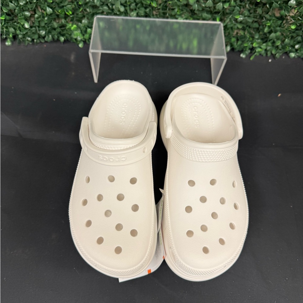 Crocs Bae Clogs - W8, W5 - Picture 4 of 10
